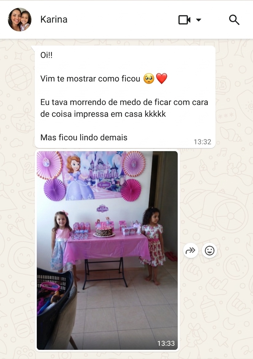 Depoimento no WhatsApp — mãe aprovando o kit FestiKid
